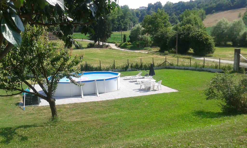 B&B La Coccarda CastellʼAlfero Esterno foto